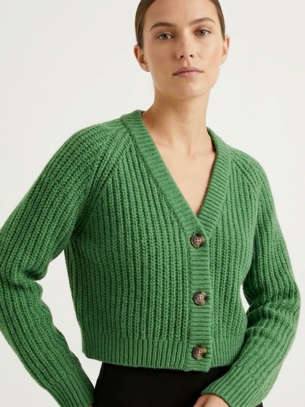 H&M Womens Medium Green Chunky Ribbed Knit V-Neck Cropped Cardigan Sweater